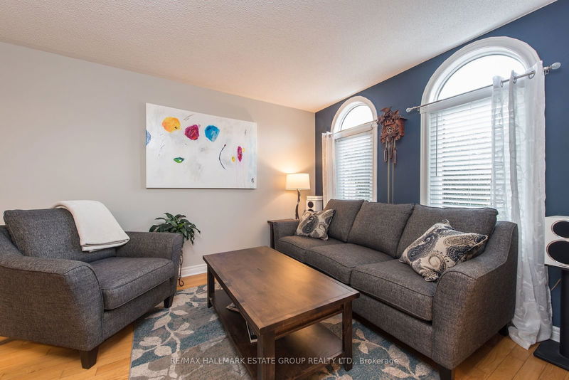 5 Cochrane Ave  Brampton, L6Z 4H8 | Image 4