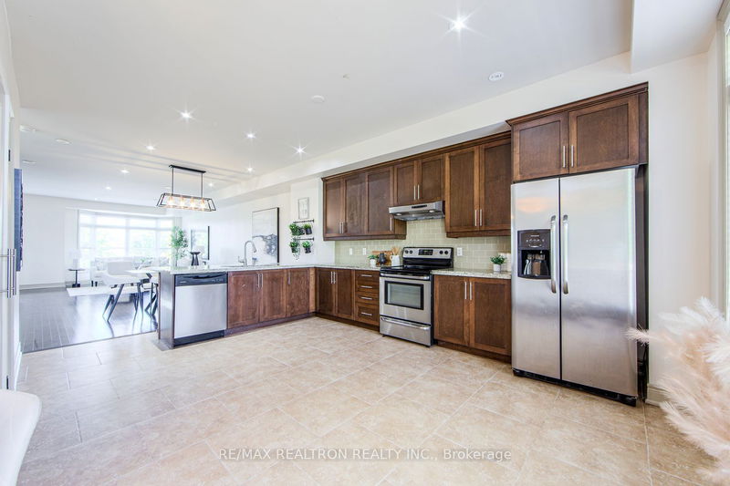 62 Monclova Rd  Toronto, M3M 0A6 | Image 13