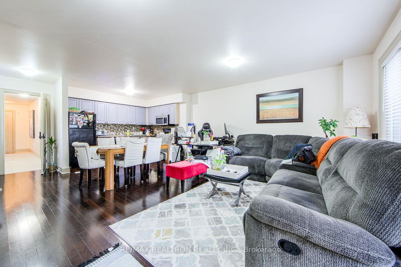 62 Monclova Rd  Toronto, M3M 0A6 | Image 31