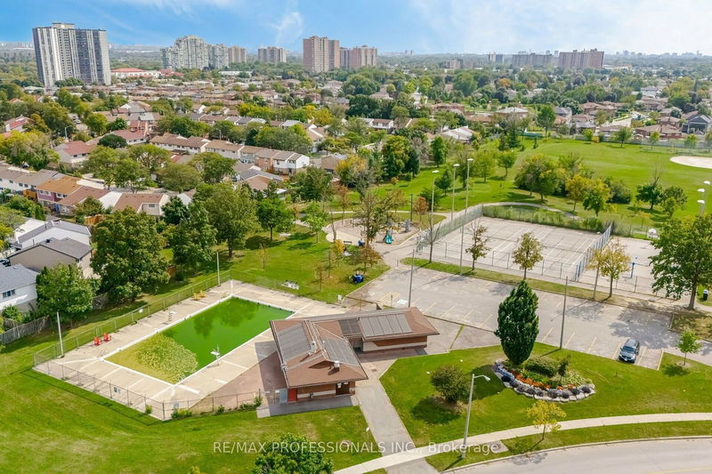 50 Franca Cres  Toronto, M9V 4S3 | Image 38