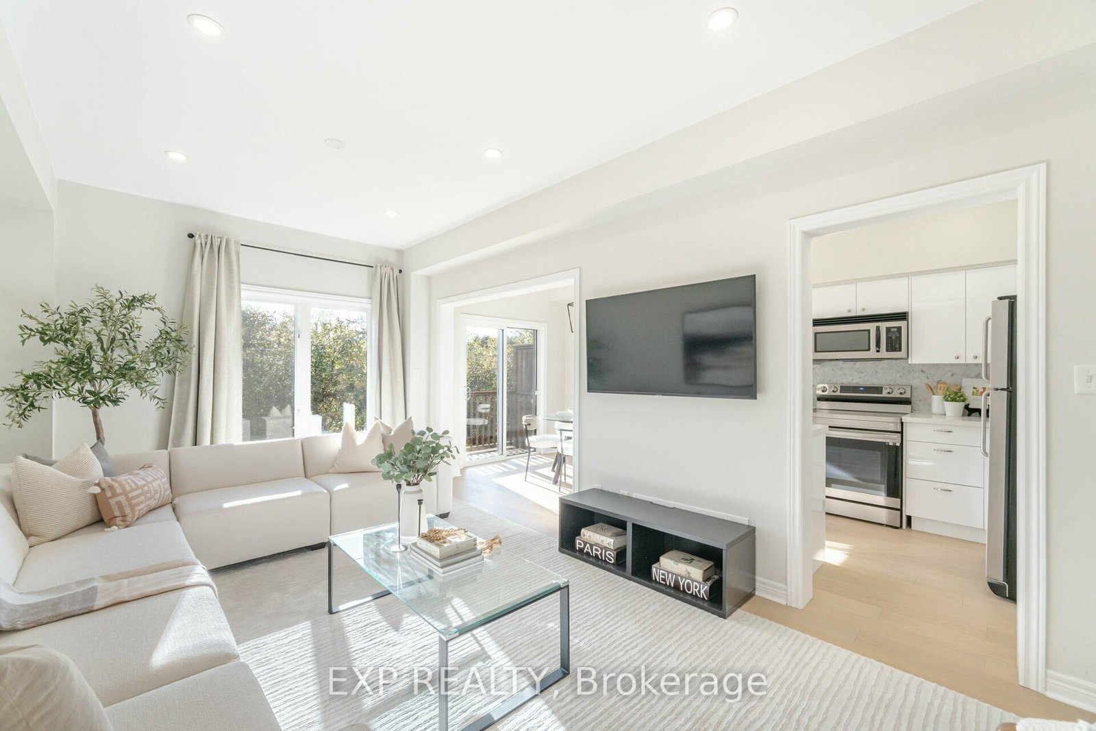 Listing Image 7