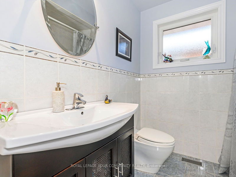 38 Vanguard Dr  Toronto, M9B 5E6 | Image 18