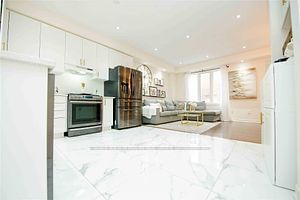 152 Remembrance Rd  Brampton, L7A 0G1 | Image 2