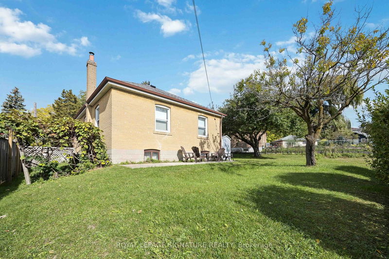 11 Flamingo Cres  Toronto, M6M 4E9 | Image 20