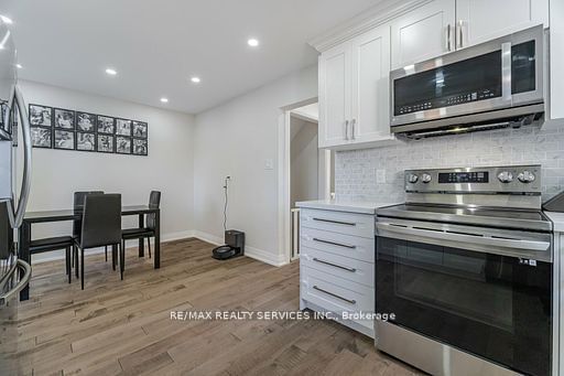 60 Bramhall Circ  Brampton, L6V 2G4 | Image 11