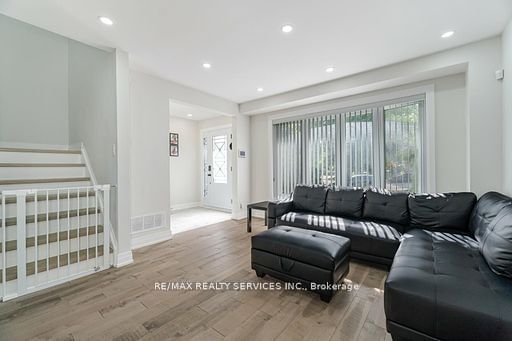 60 Bramhall Circ  Brampton, L6V 2G4 | Image 5