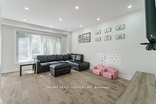 60 Bramhall Circ  Brampton, L6V 2G4 | Image 7