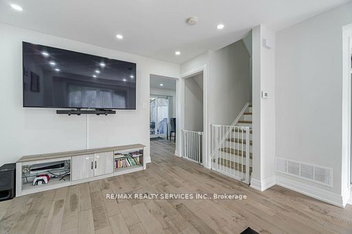 60 Bramhall Circ  Brampton, L6V 2G4 | Image 9