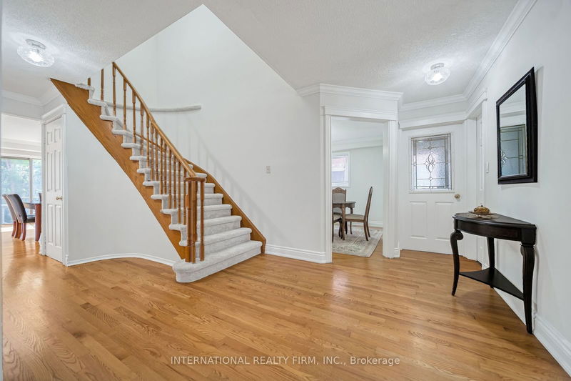 6219 Camgreen Circ  Mississauga, L5N 4N5 | Image 5