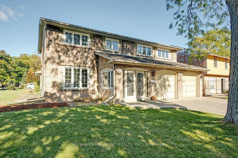 251 Glen Afton Dr  Burlington, L7L 1G8 | Image 2