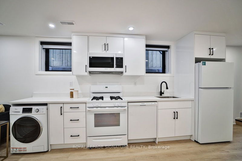 54 Batavia Ave  Toronto, M6N 4A2 | Image 21