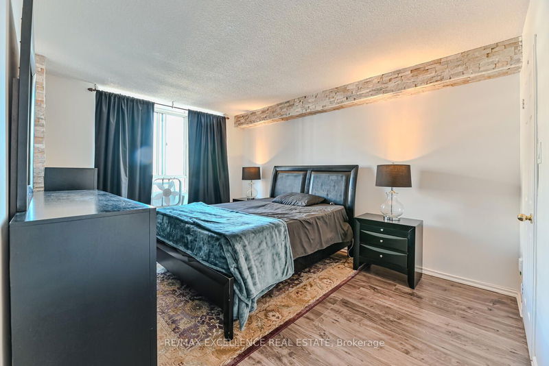  1002 - 5 Lisa St  Brampton, L6T 4T4 | Image 28