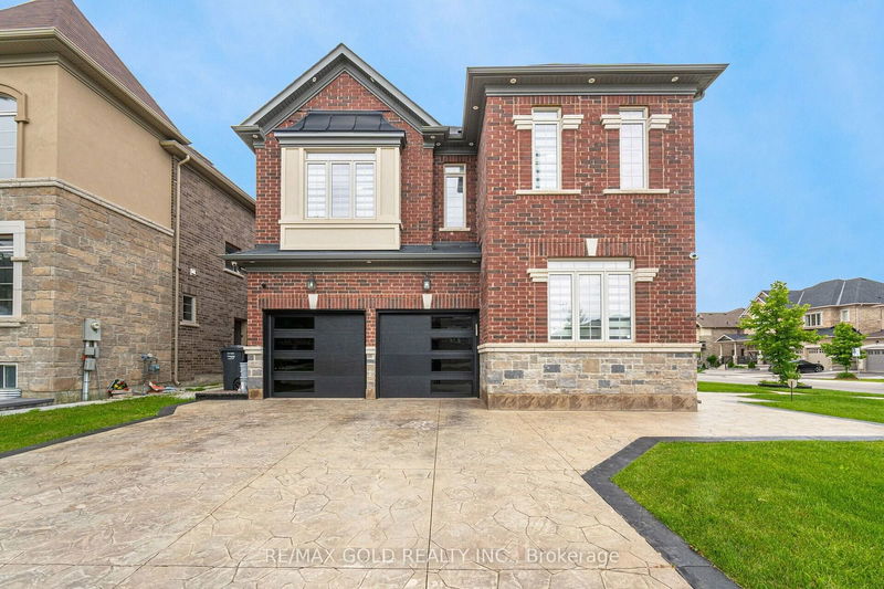 20 Carl Finlay Dr  Brampton, L6P 4K1 | Image 2