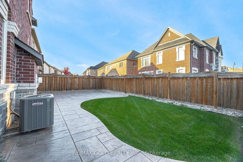 20 Carl Finlay Dr  Brampton, L6P 4K1 | Image 31