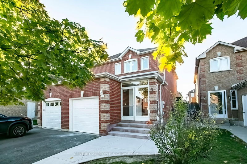 56 Carrie Cres  Brampton, L6Y 4Y6 | Image 2