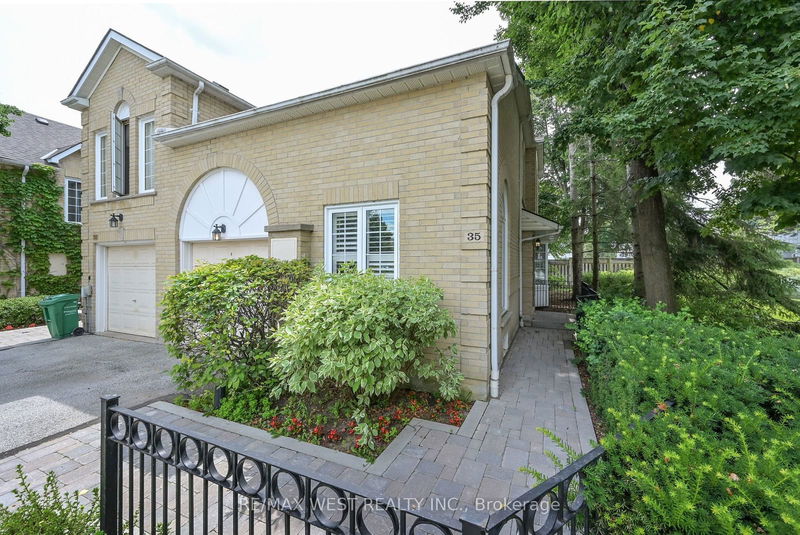  35 - 18 Hartnell Sq  Brampton, L6S 5W8 | Image 2