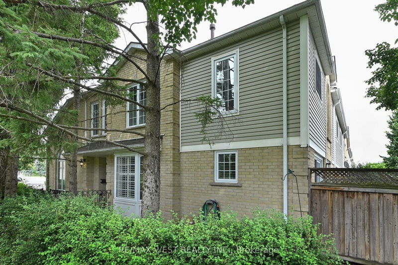  35 - 18 Hartnell Sq  Brampton, L6S 5W8 | Image 3