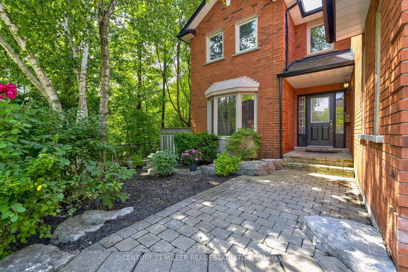 2116 Munn's Ave  Oakville, L6H 4K4 | Image 1