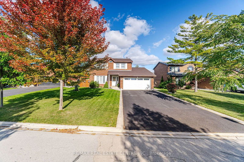 547 Marcellus Ave  Milton, L9T 4E7 | Image 2