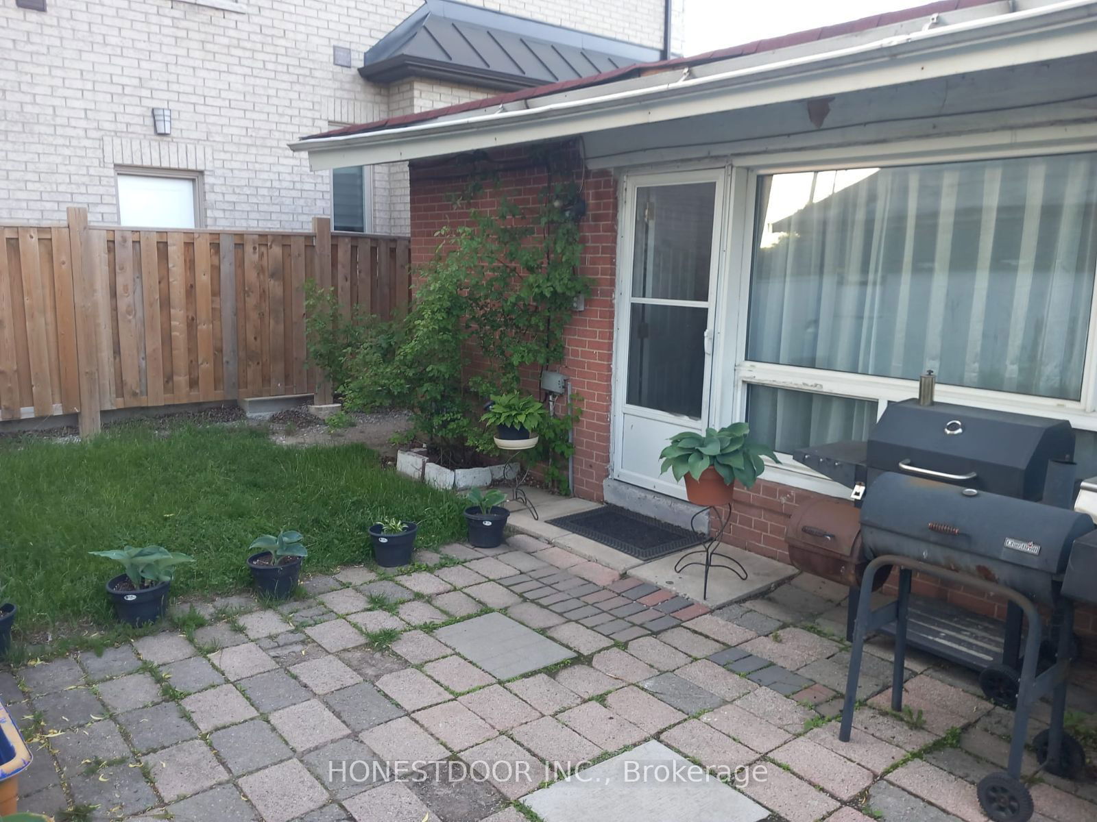 Listing Image 0