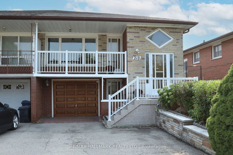 210 Cabana Dr, Toronto, Ontario (MLS W9416254)