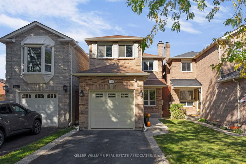 1321 Valerie Cres, Oakville, Ontario (MLS W9416373)