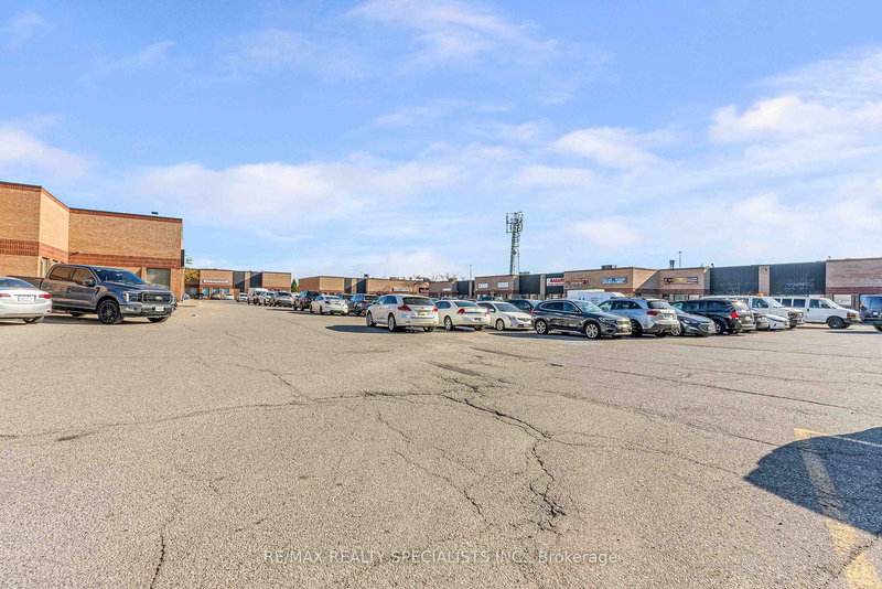 57 - 173 Advance Blvd, Brampton, L6T 4Z7 | Image 3