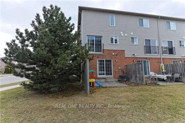 home for lease on 89-4950 Albina Way