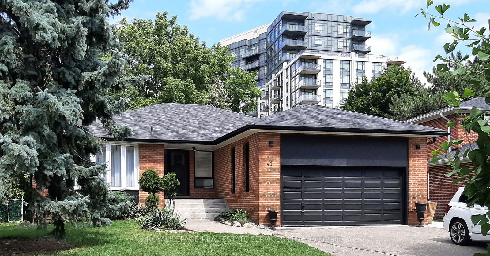 Building in 41 Canterbury Crescent