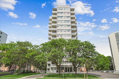 Condo sold at Ph3-2345 Confederation Pkwy, Mississauga, Ontario, L5B 2H3 - Cooksville - MLS: W9419938