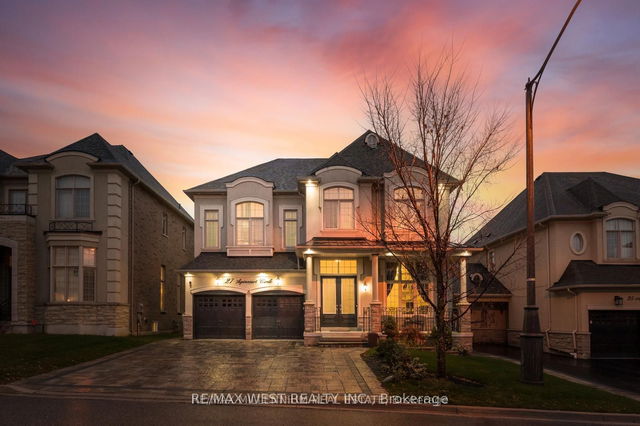 27 Agincourt Circle