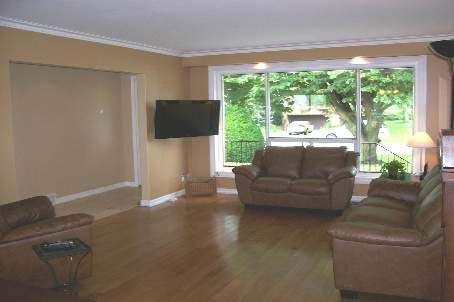 1607 Ewald Rd, Mississauga, L5G4C4 | Image 2