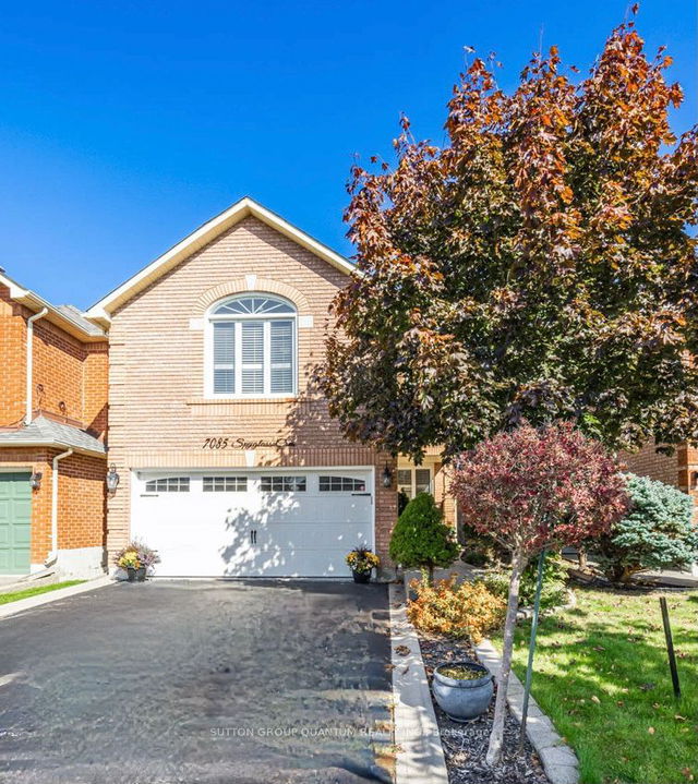 7085 Spyglass Crescent
