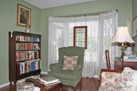 2417 Headon Forest Dr, Burlington, L7M3K7 | Image 2