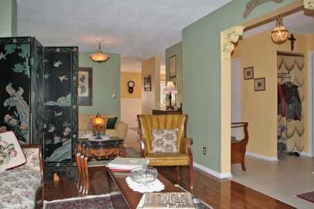 2417 Headon Forest Dr, Burlington, L7M3K7 | Image 3