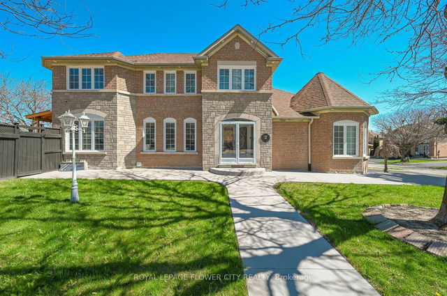 2 Black Hills Court