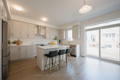 32 Gladmary Drive, Brampton, Ontario image-0-2