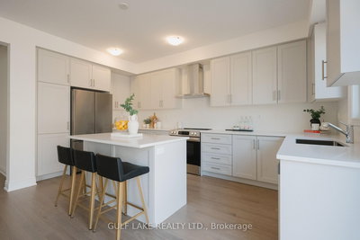 32 Gladmary Drive, Brampton, Ontario image-0-3