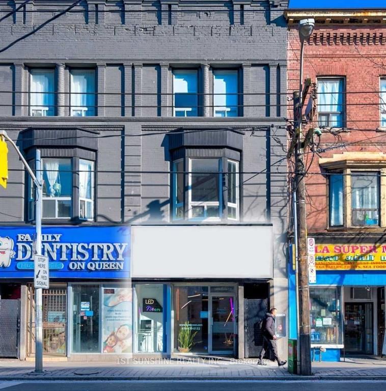 Building in 1476 Queen Street