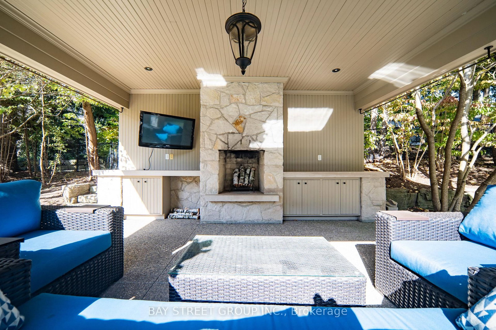 Listing Image 9