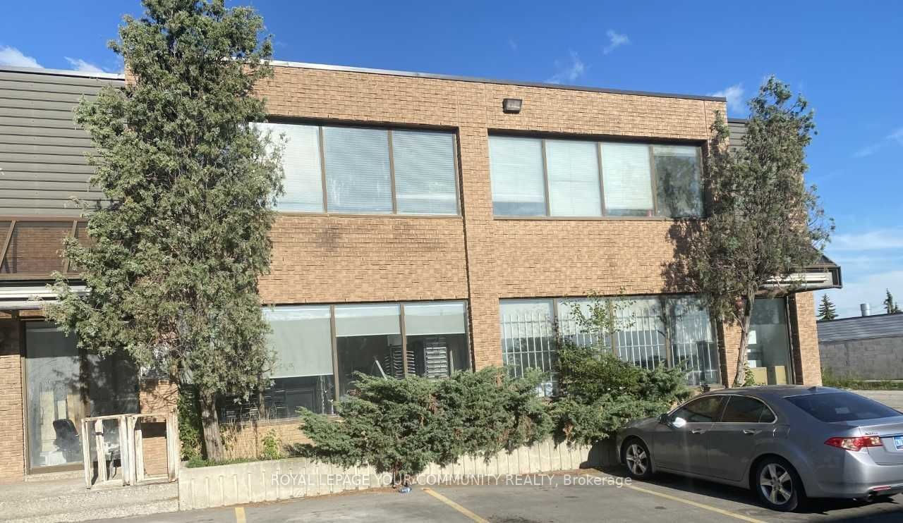 Building at 425 Eddystone Avenue, Toronto, Glenfield-Jane Heights