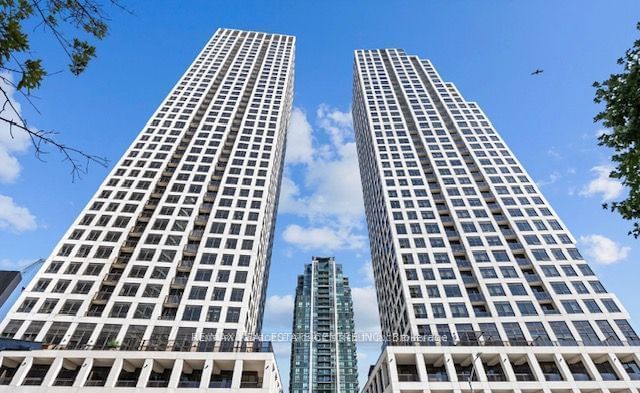 home for lease on 1408-30 Elm Drive W