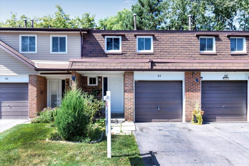 27 - 3025 Cedarglen Gate, Mississauga, L5C 2V7 | Image 2