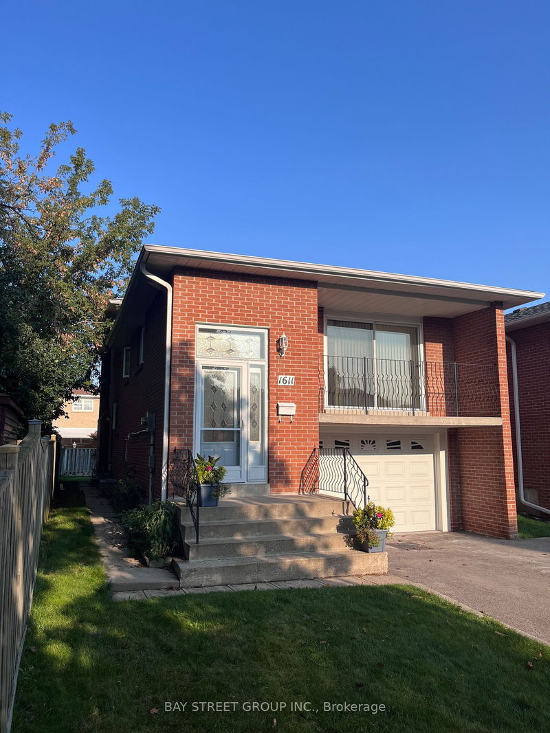 Lower - 1611 Lewes Way, Mississauga, L4W 3H5 | Image 2