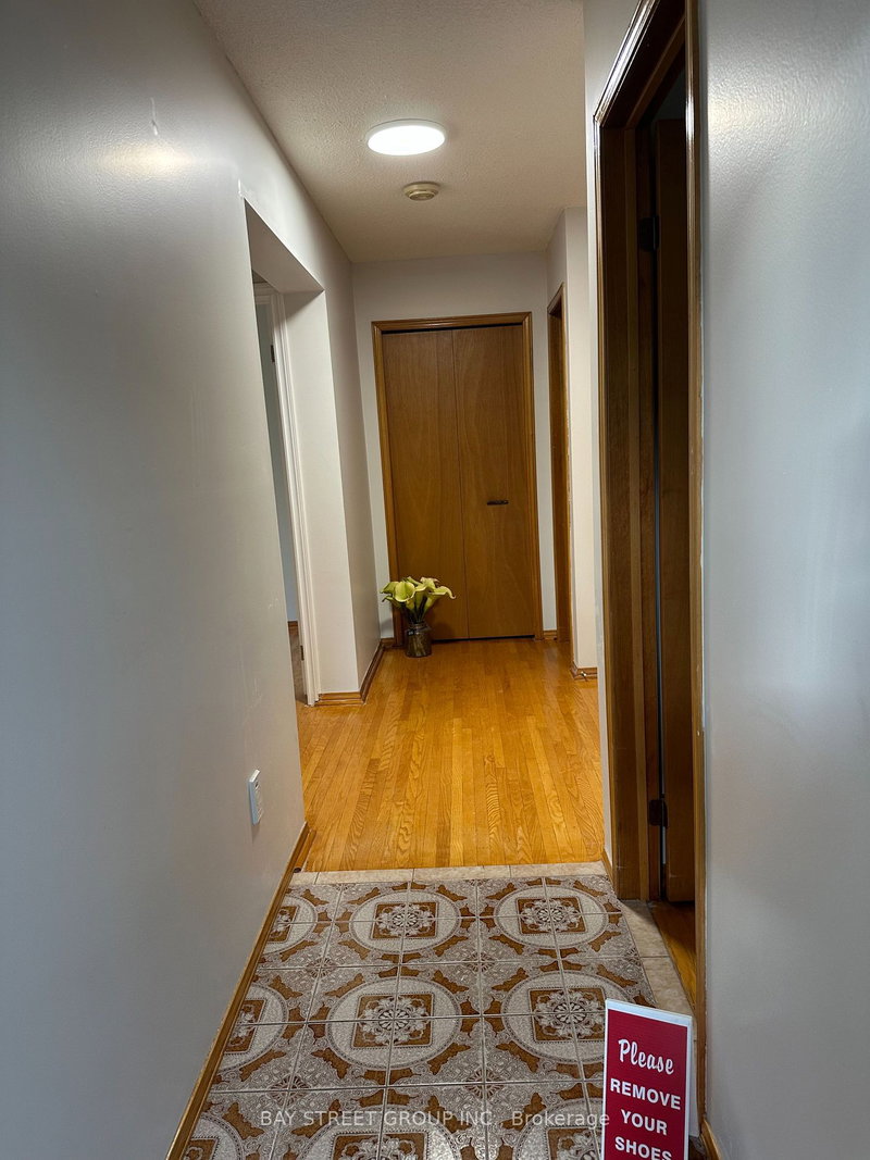Lower - 1611 Lewes Way, Mississauga, L4W 3H5 | Image 3