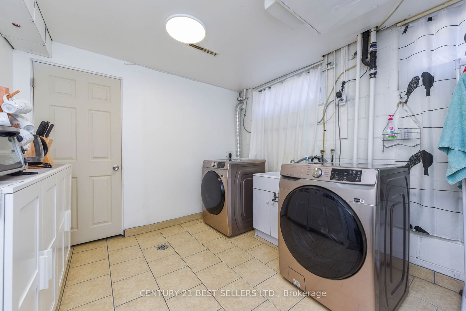 Listing Image 35