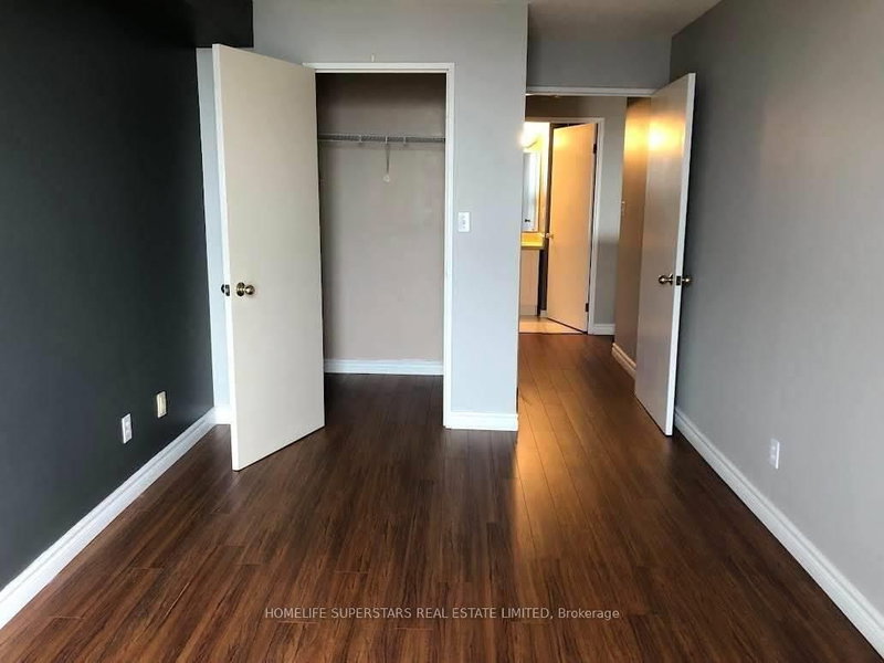 309 - 155 Hillcrest Ave, Mississauga, L5B 3Z2 | Image 2