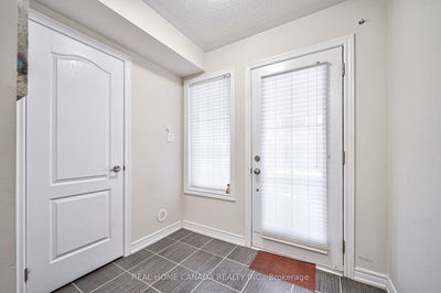 Unit 63 — 2435 Greenwich Dr, Oakville - West Oak Trails image-0-2