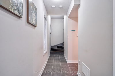 Unit 63 — 2435 Greenwich Dr, Oakville - West Oak Trails image-0-3