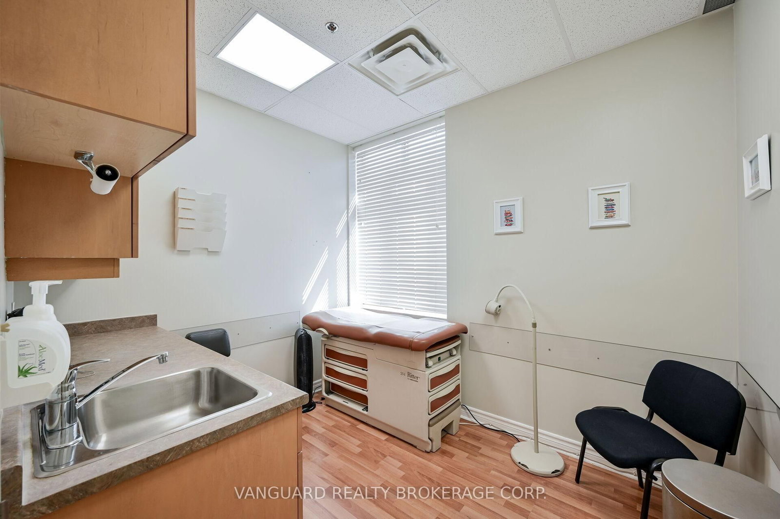 400 Bronte Street, Unit 209 - Photo 29